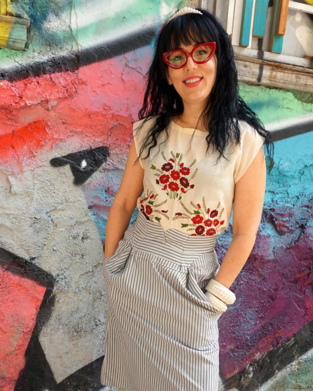 Many thanks to all who joined in the Exarchia photography adventure this weekend. Super nice to meet new neighbors, visit local shops and feature Greek jewelry designers. Here we have the charming small business owner @xrysa_pol  from @optic_culture modelling  one of House of reFashion ’s  sustainable designs. Big respect and much praise for the dedication and creativity of Dimitris Grammaticoyiannis from @ethicalodemag #semedakifashion #semedaki #circularfashion #circulardesign #shoplocal #refashion #sustainablefashion @house.of.refashion #athensfashion #circulareconomy #sustainablefashion #localeconomy #exarchia #zerowaste #zerowastefashion
